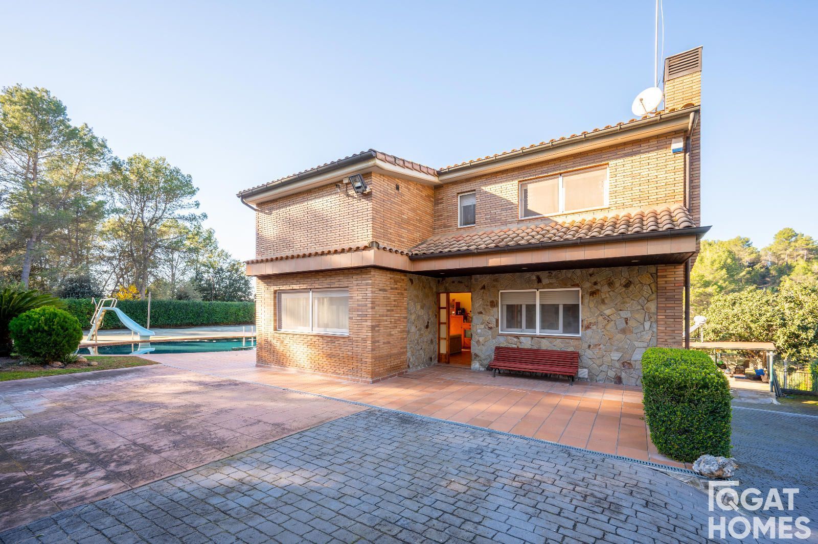 Vista exterior de Casa o xalet en venda en Sant Cugat del Vallès amb Aire condicionat, Calefacció i Piscina