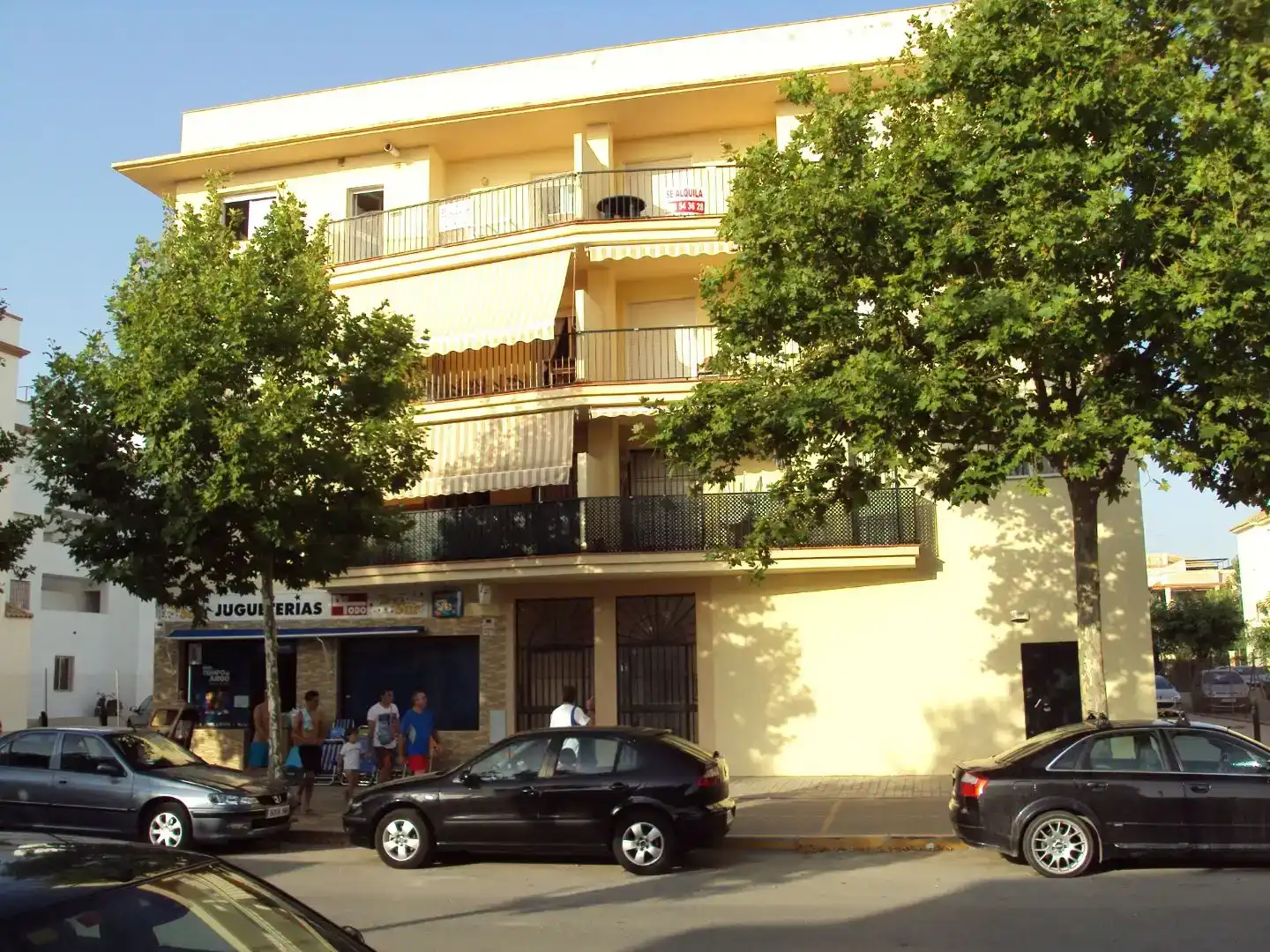 Vista exterior de Pis de lloguer en Chipiona amb Piscina i Moblat