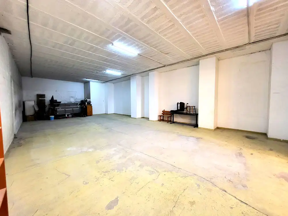 Local comercial de lloguer a Rúa de Julia Minguillón 2, imagen 2