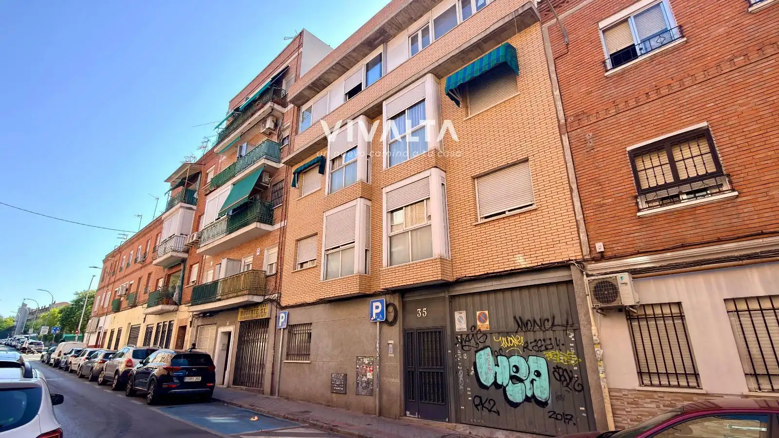 Vista exterior de Pis en venda en Madrid amb Calefacció i Terrassa