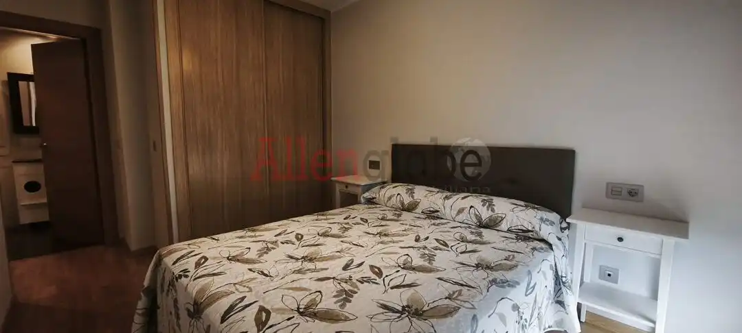 Piso de alquiler en Montecerrao