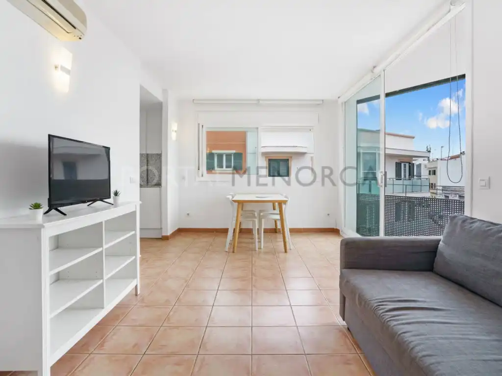 Vista exterior de Pis en venda en Ciutadella de Menorca amb Aire condicionat i Piscina comunitària