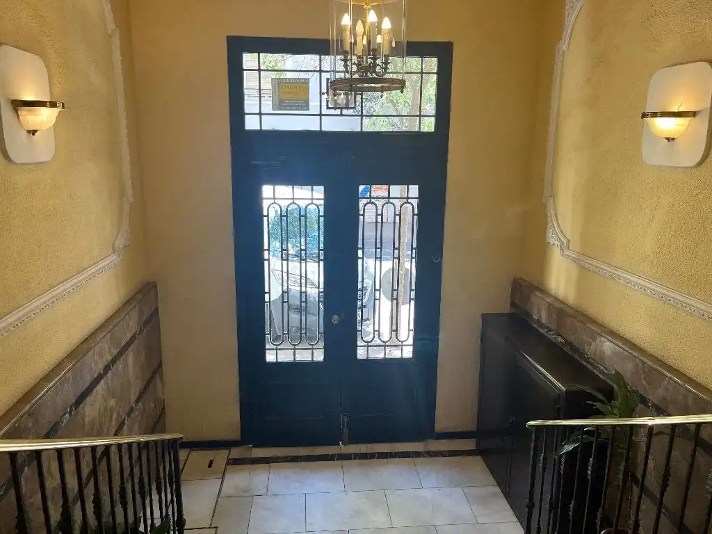 Ground floor for sale in Madrid
