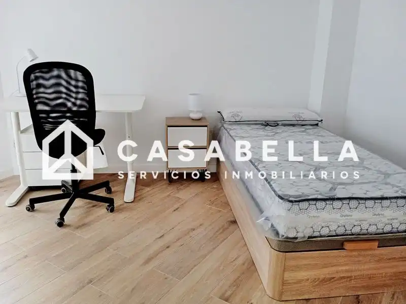 Schlafzimmer von Wohnung zur Miete in Valencia mit Klimaanlage, Terrasse und Möbliert