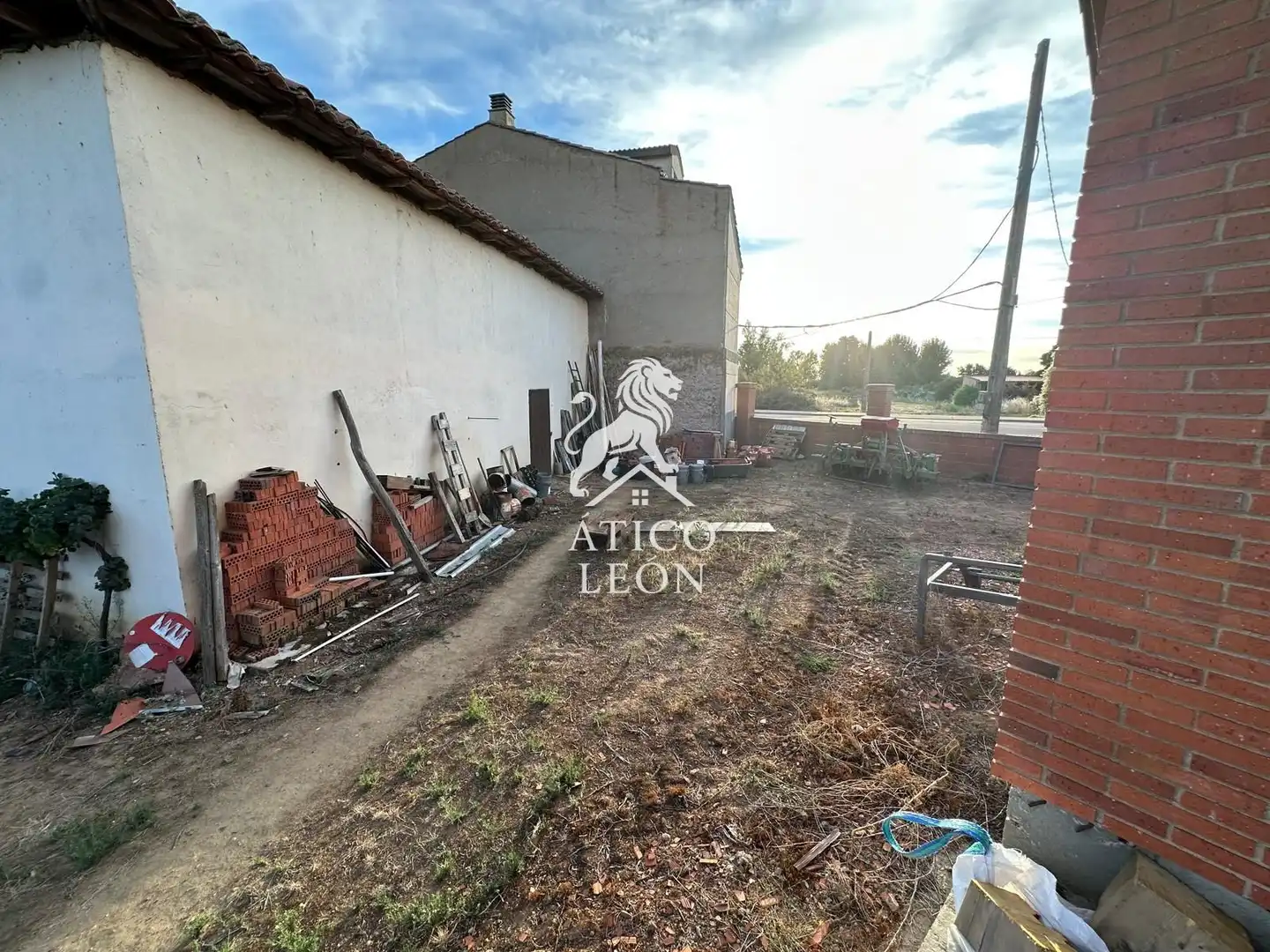 Houses for sale in Chozas de Abajo  with Private garden and Terrace