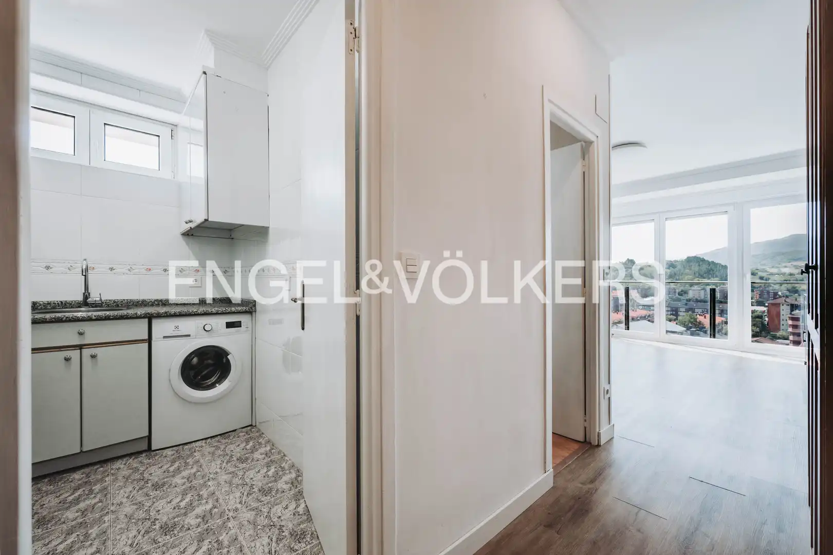 Kitchen of Study for sale in Zarautz  with Heating, Private garden and Swimming Pool