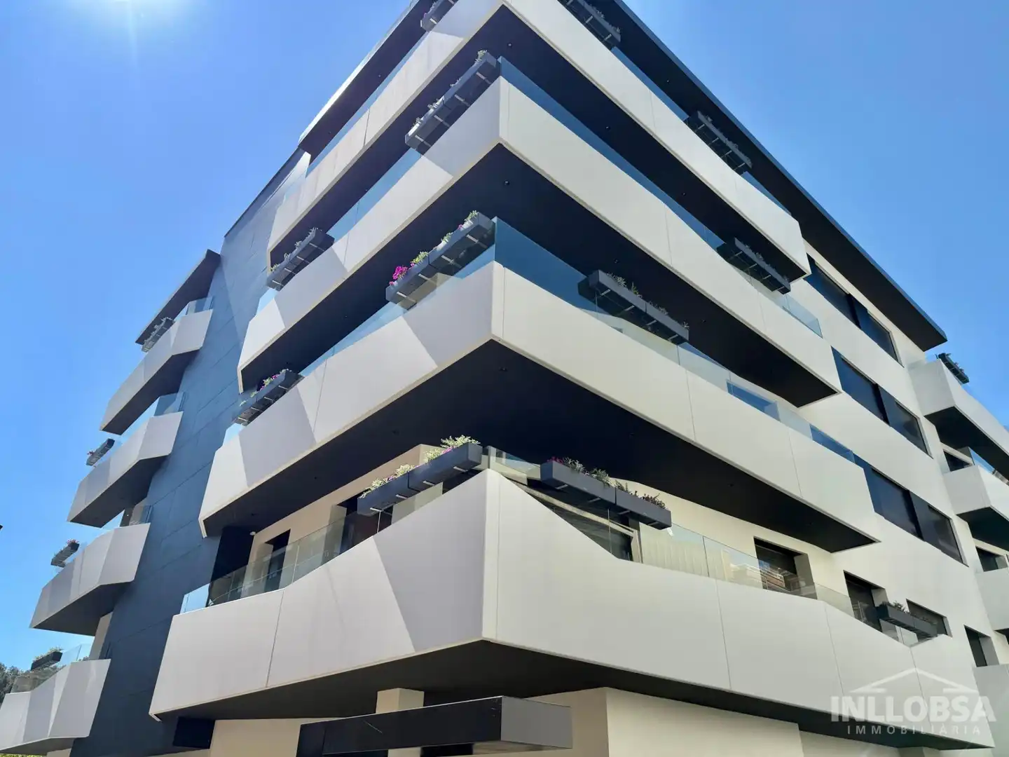 Pis d'obra nova amb terrassa en venda a Carrer de València 1, imagen 3