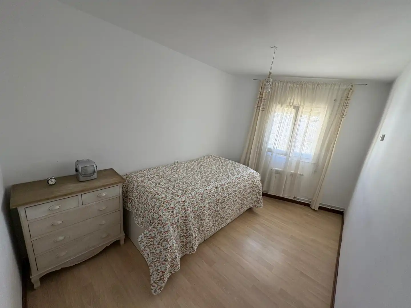 Habitación de Finca rústica en venta en San Esteban de Gormaz con Calefacción, Trastero y Amueblado