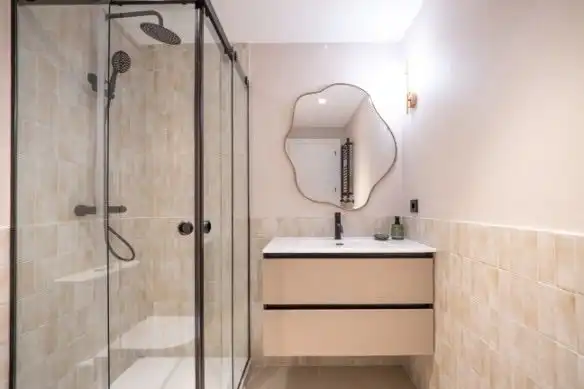 Baño de Piso en venta en Madrid con Aire acondicionado, Calefacción y Amueblado