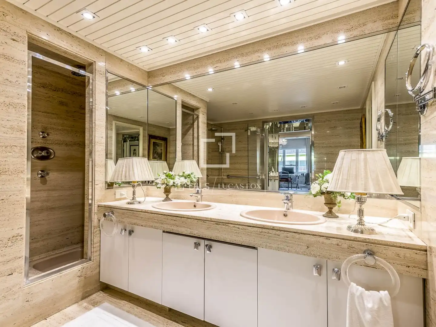 Baño de Piso en venta en Barcelona con Aire acondicionado