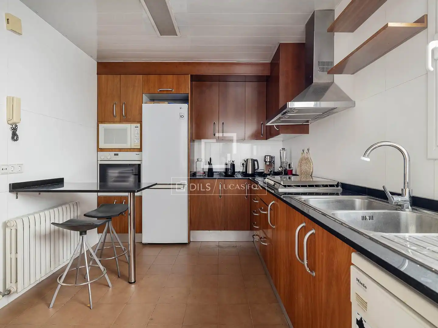 Cuina de Àtic de lloguer en Barcelona amb Aire condicionat, Calefacció i Parquet