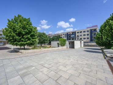 Flat with balcony for sale in TOMAS BRETON 2