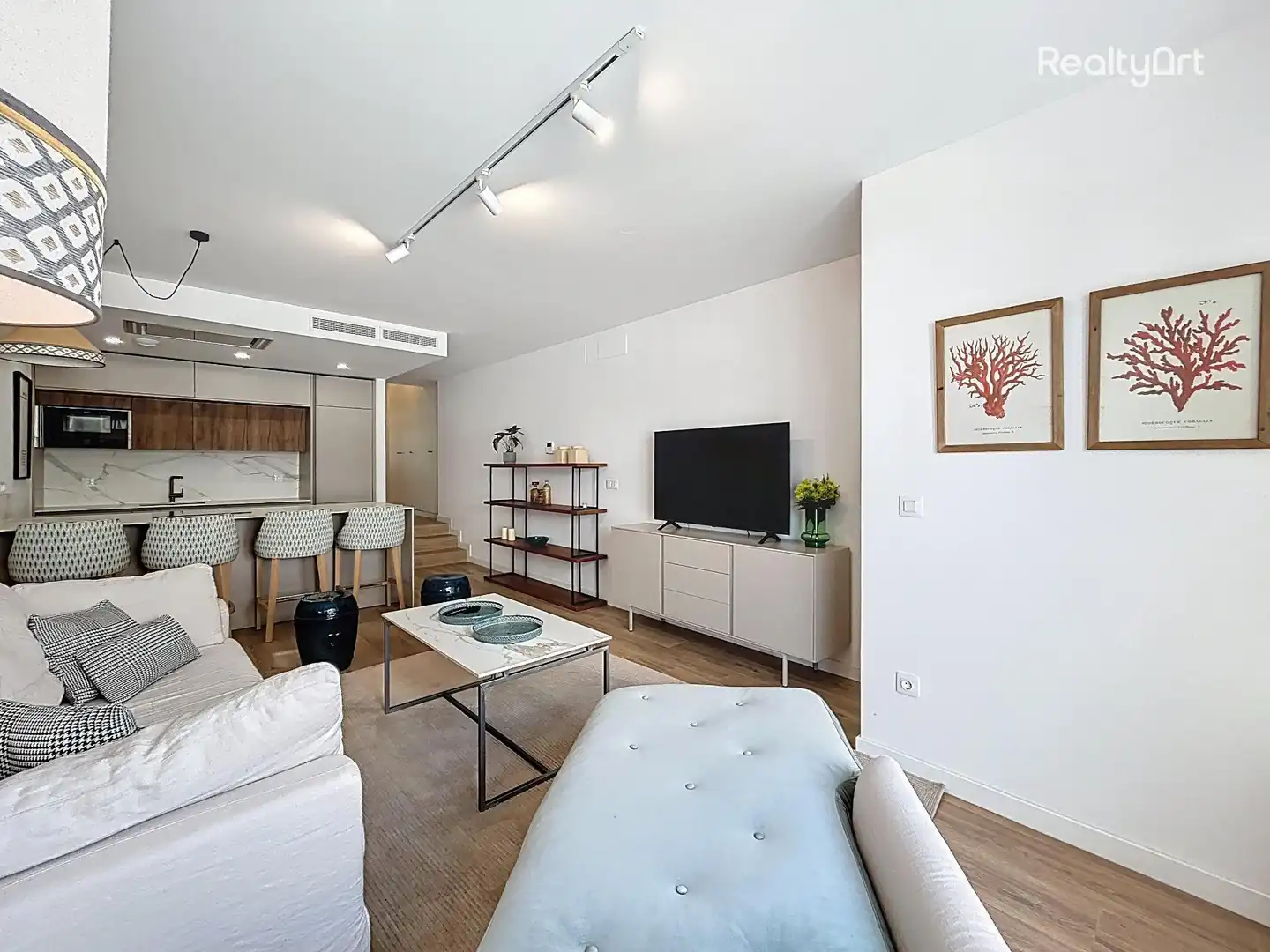 Living room of Flat for sale in Sevilla  with Air Conditioner and Furnished