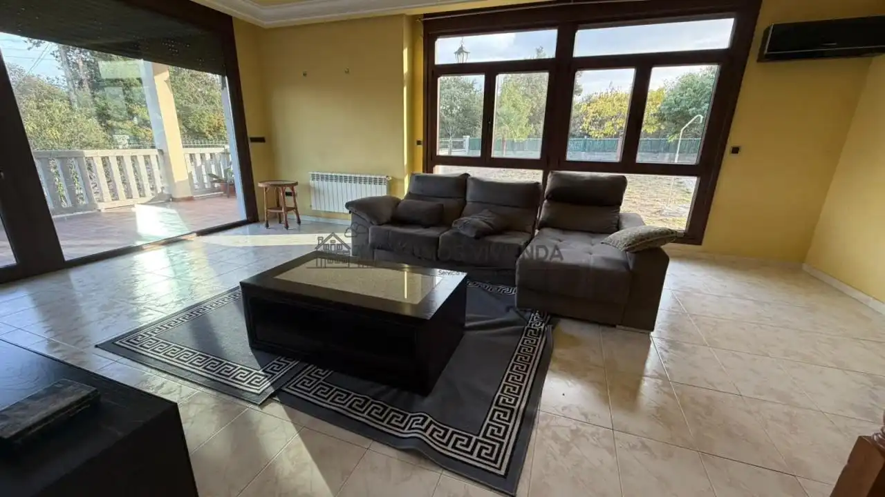 Living room of Houses for sale in San Cibrao das Viñas  with Heating, Private garden and Storage room