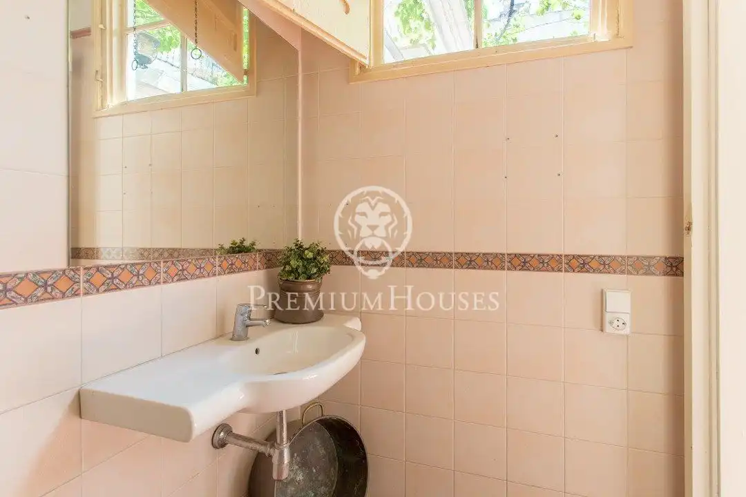 Baño de Finca rústica en venta en Mataró con Balcón
