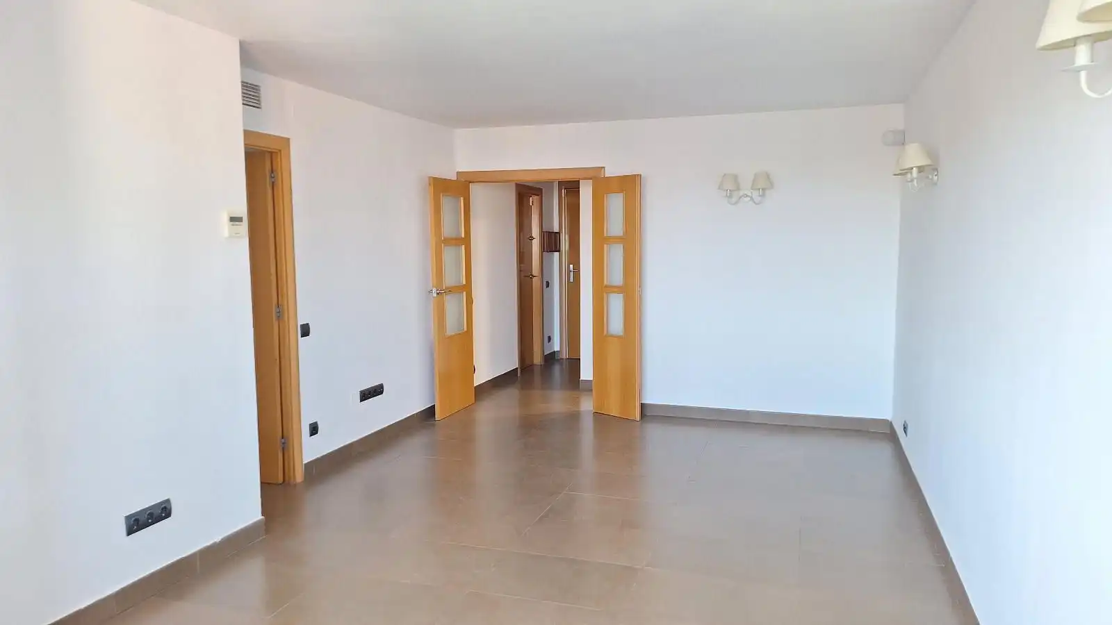 Wohnung zur Miete in L'Hospitalet de Llobregat mit Klimaanlage und Heizung