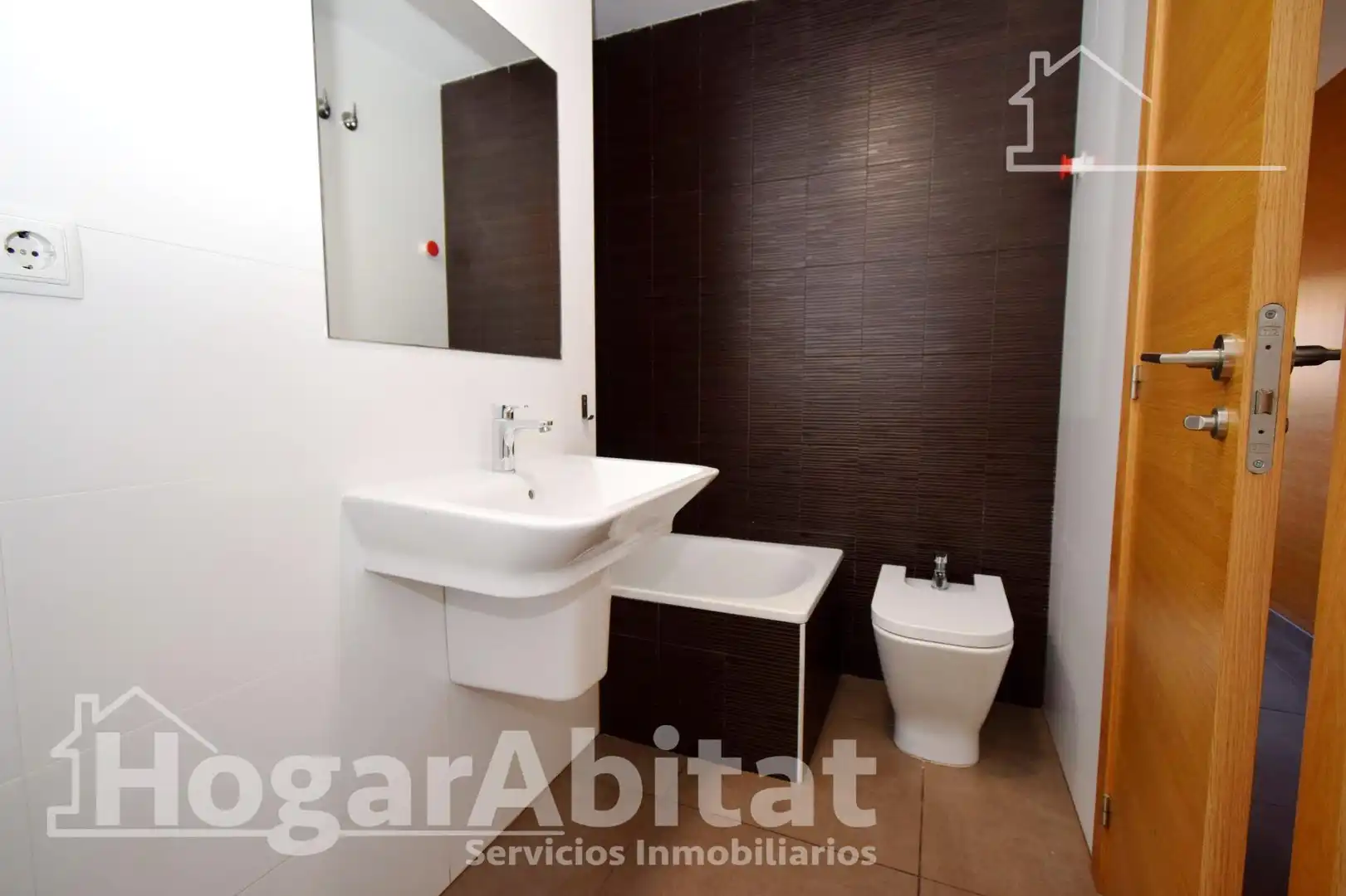 Baño de Piso en venta en Valencia con Aire acondicionado y Calefacción