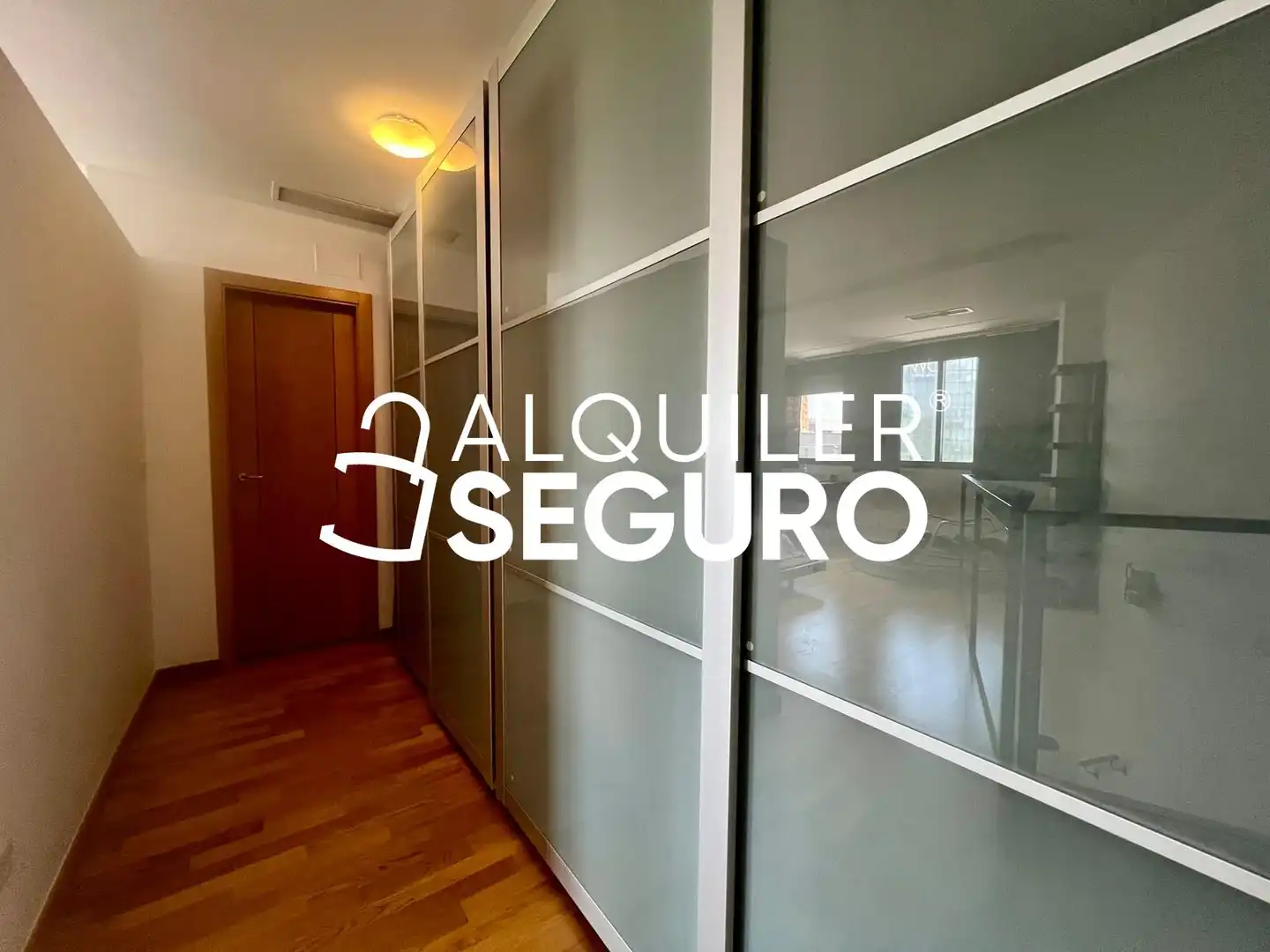 Bedroom of Flat for rent in Madrid  with Air Conditioner, Heating and Swimming Pool