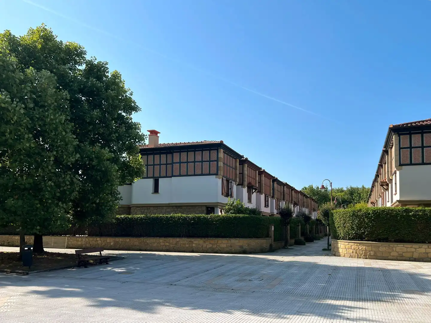 Vista exterior de Casa adosada en venta en Zarautz con Aire acondicionado, Calefacción y Jardín privado