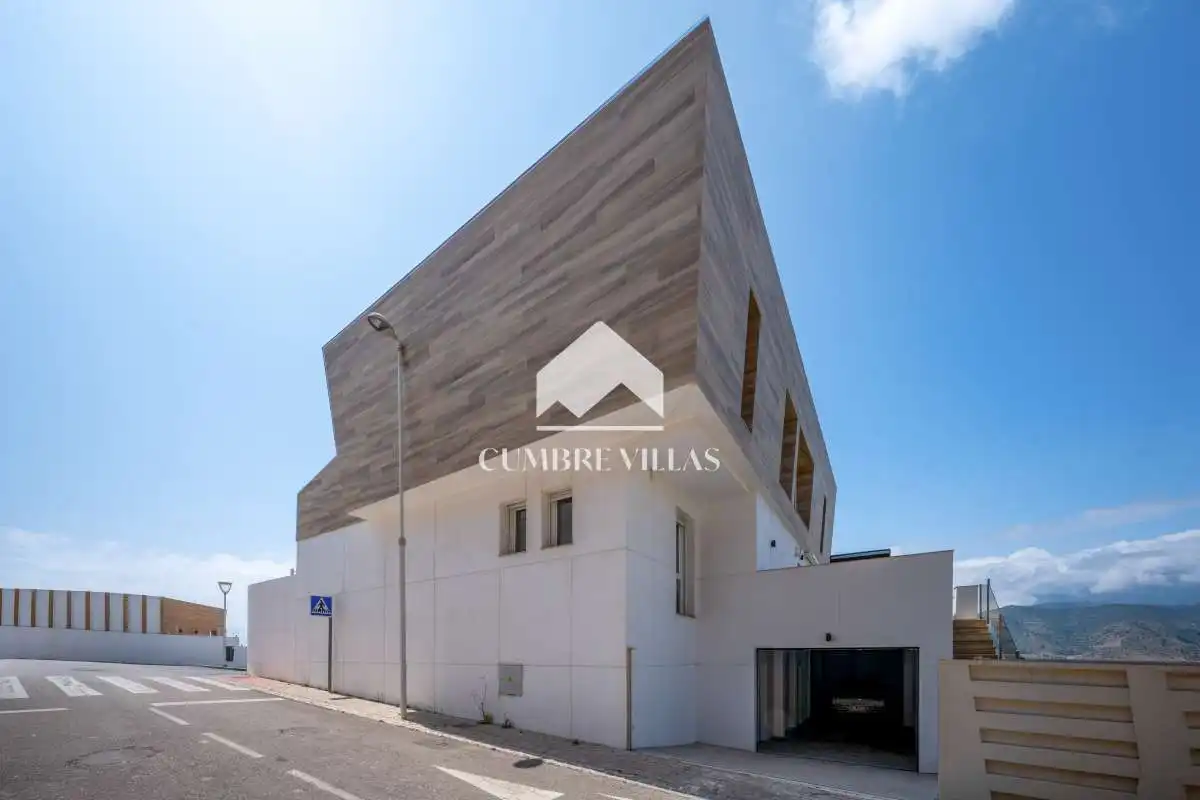 Vista exterior de Casa o chalet en venta en Almuñécar con Jardín privado, Terraza y Trastero