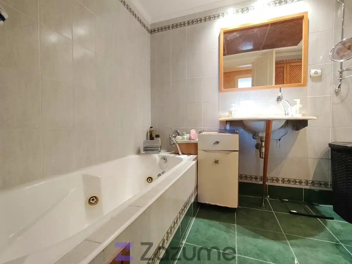 Badezimmer von Wohnung zur Miete in Usera