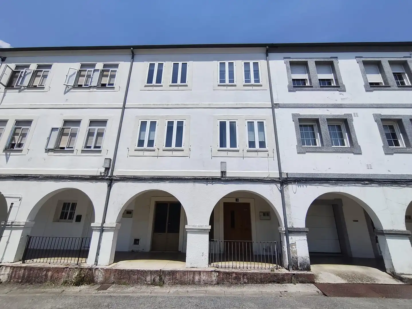 Vista exterior de Casa adosada en venta en Lugo con Terraza