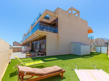 Erdgeschosswohnung mit Pool zum Verkauf in Pueblo Latino