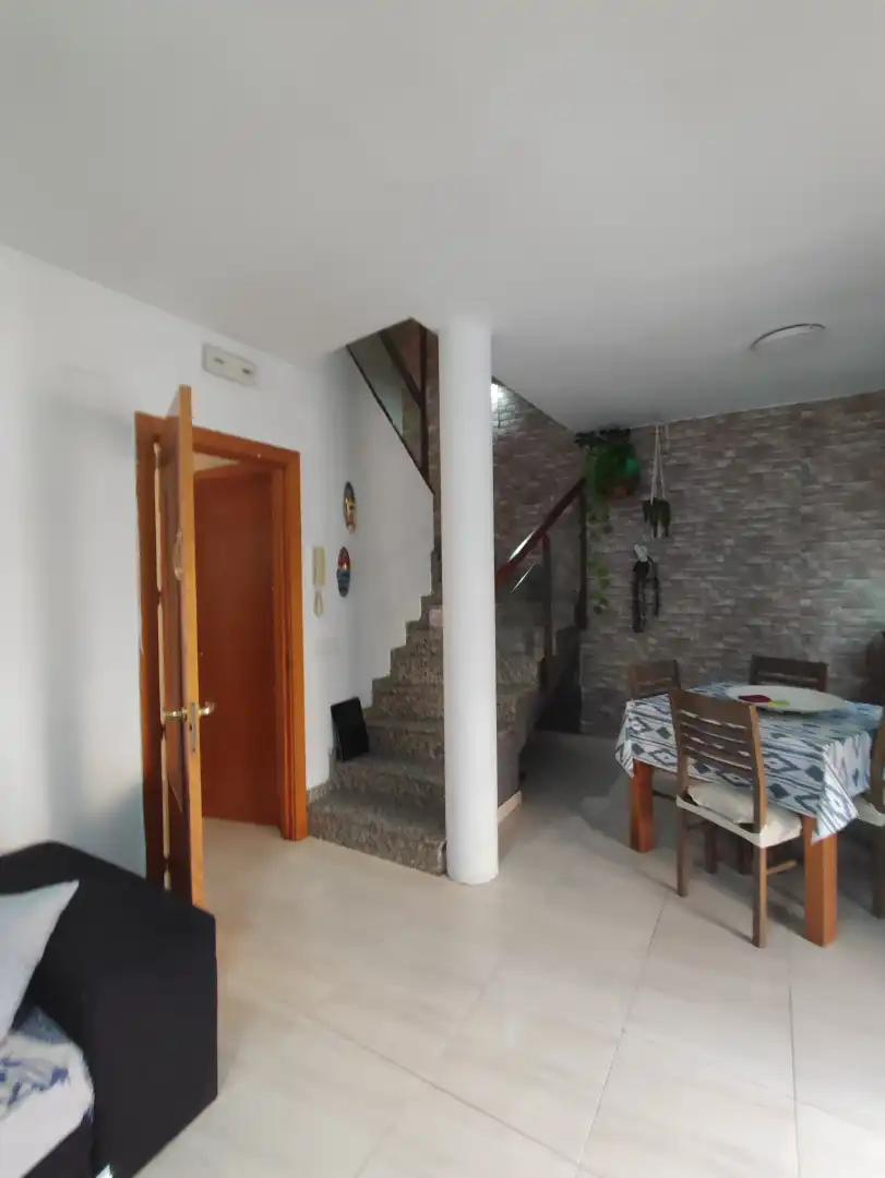 Casa adosada en venda en Torrelles de Foix amb Jardí privat, Terrassa i Traster