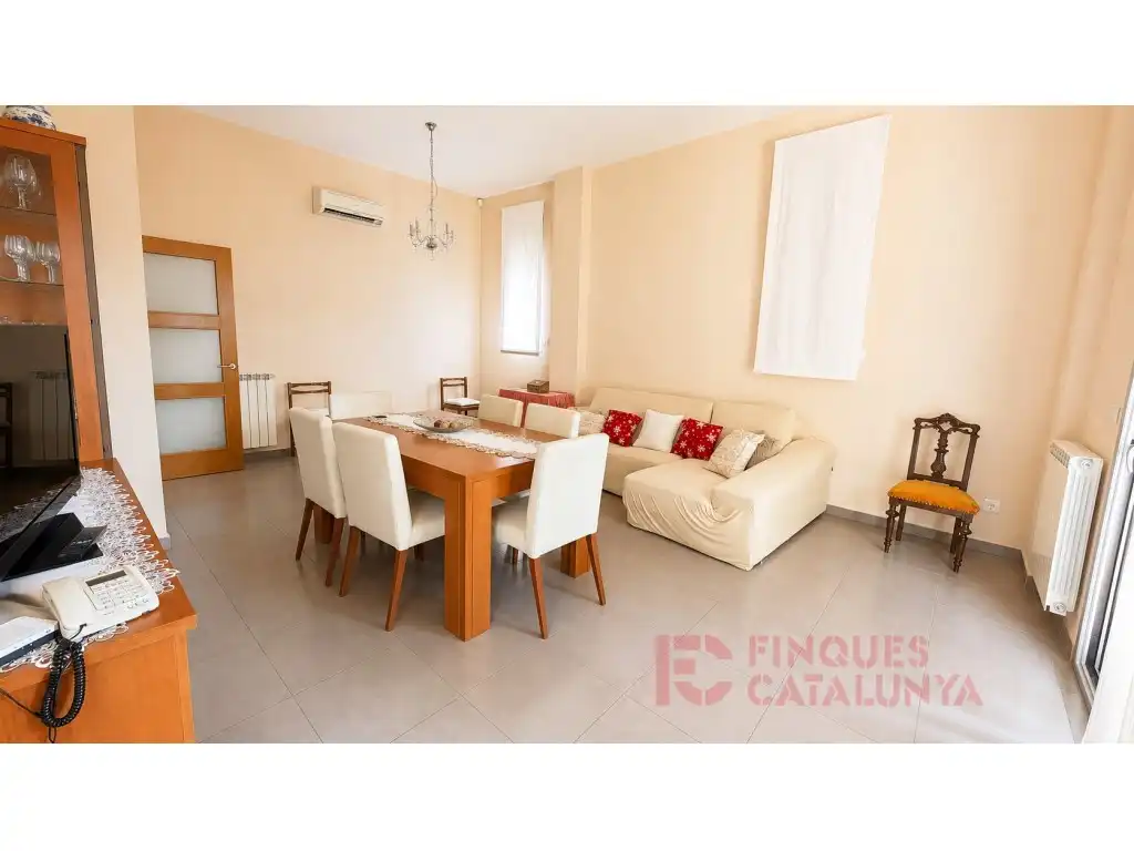 Sala d'estar de Casa o xalet en venda en Girona