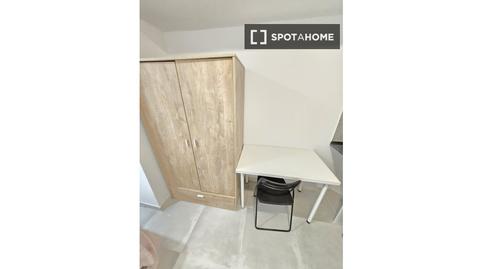 Photo 4 of Study to share in Lucero, Madrid