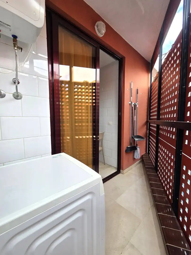 Badezimmer von Wohnung zur Miete in Las Palmas de Gran Canaria mit Privatgarten, Abstellraum und Möbliert
