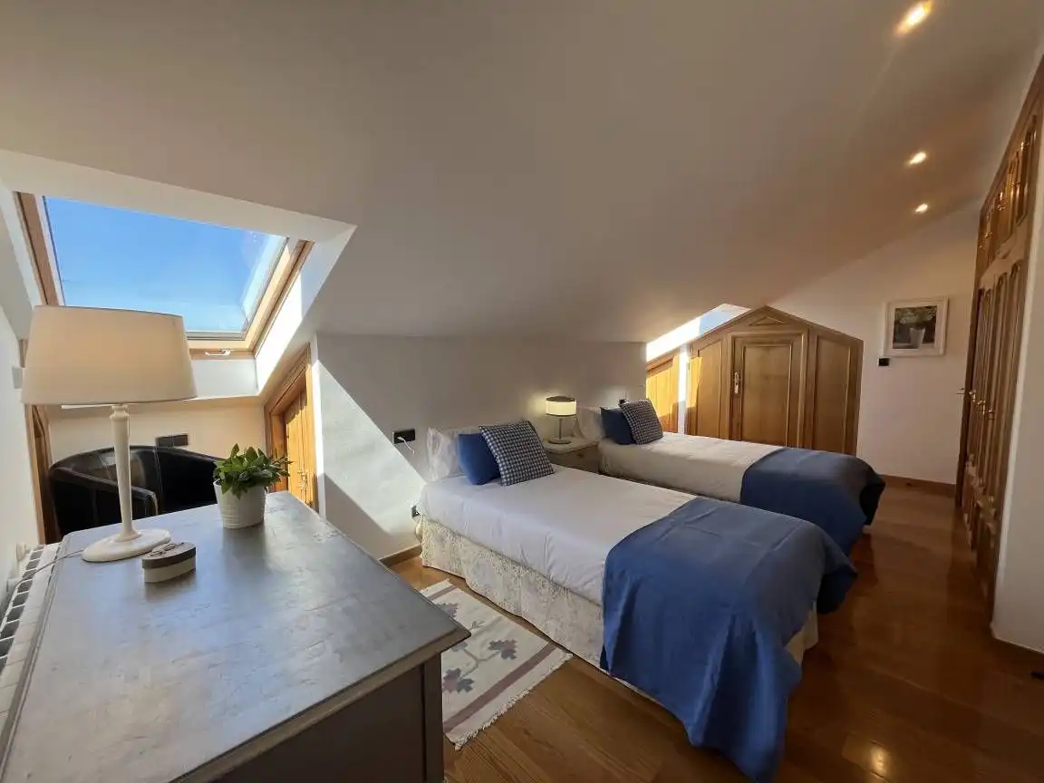 Habitación de Finca rústica de alquiler en Baiona con Jardín privado, Terraza y Piscina
