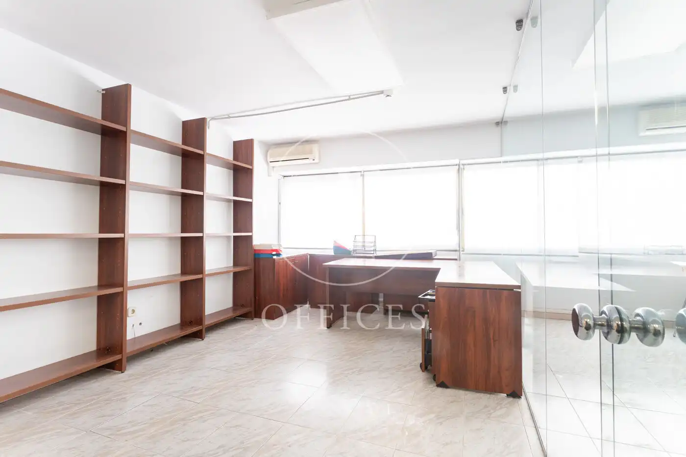 Büro zum Verkauf in Barcelona mit Heizung