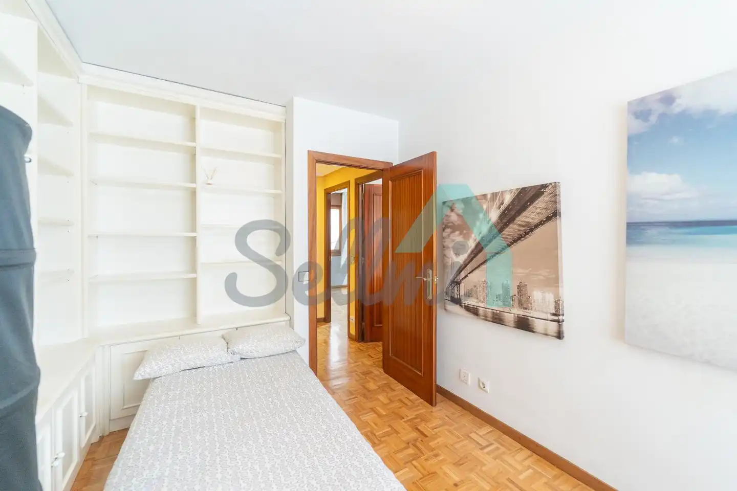 Bedroom of Flat for rent in Oviedo   with Heating, Parquet flooring and Terrace