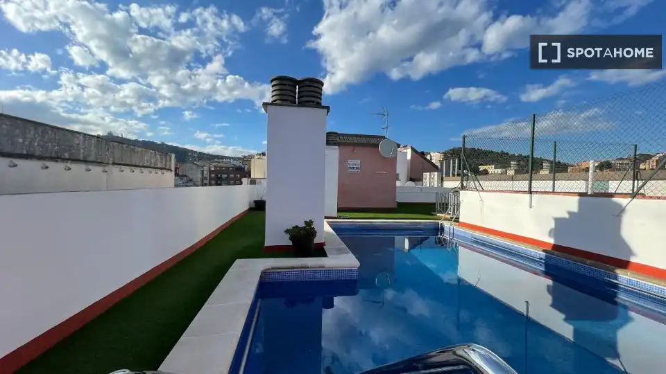 Piscina de Pis de lloguer en Barcelona amb Aire condicionat, Calefacció i Moblat