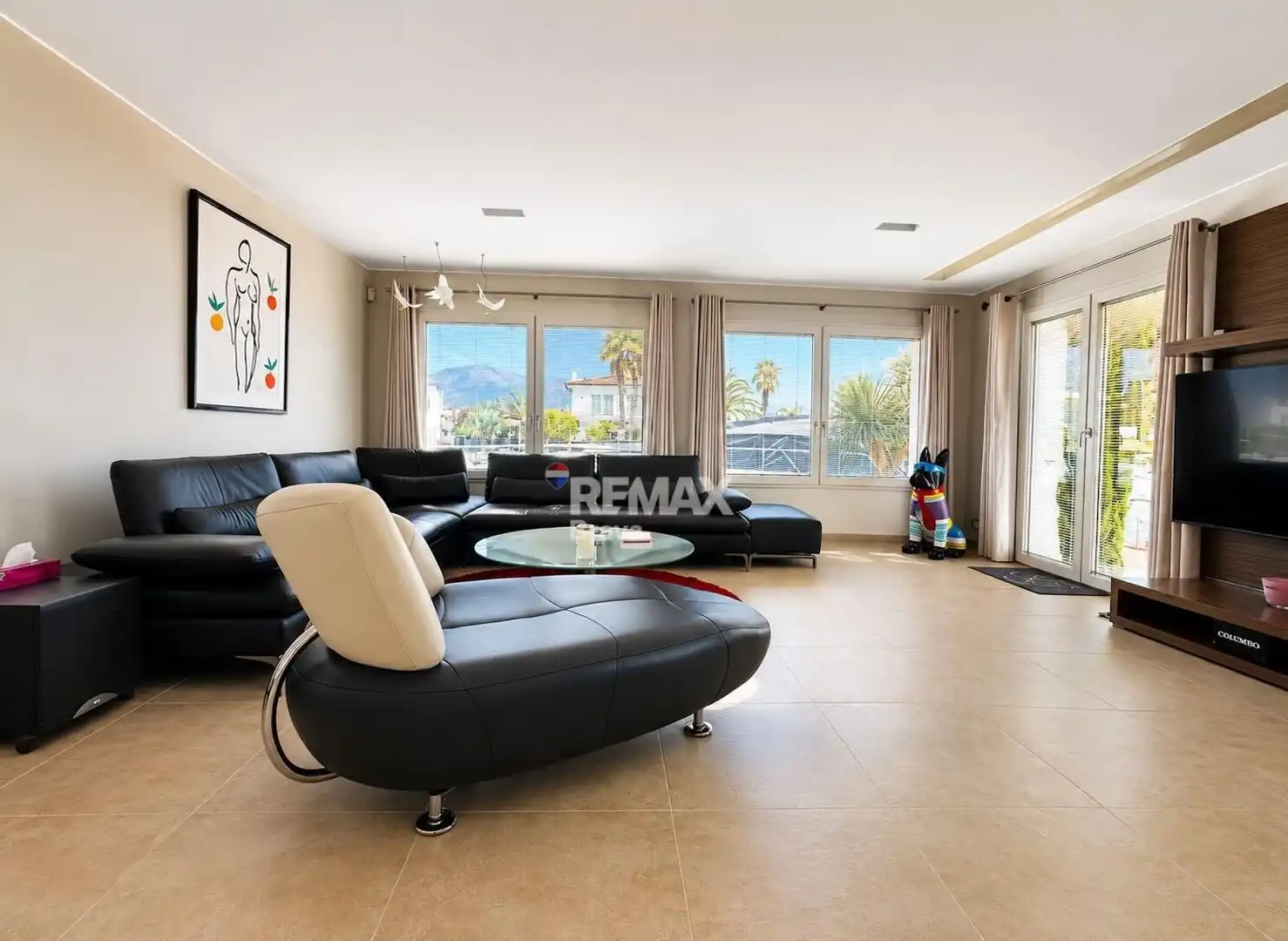 Sala d'estar de Casa o xalet en venda en Roses amb Aire condicionat, Calefacció i Jardí privat