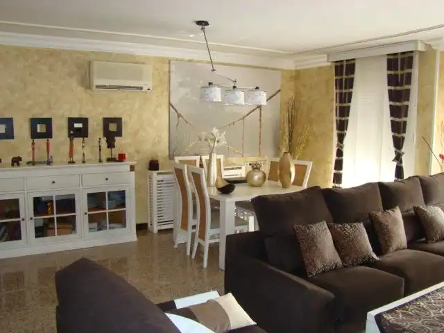 Comedor de Casa o chalet de alquiler en Móstoles con Aire acondicionado, Calefacción y Terraza