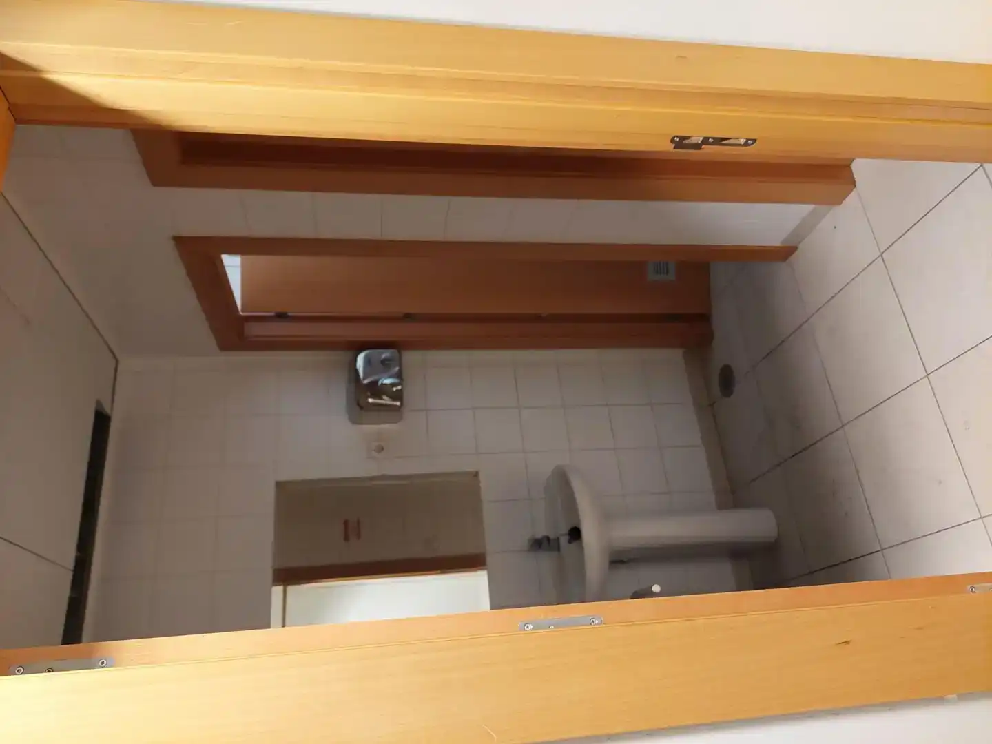 Badezimmer von Geschaftsraum zur Miete in Madrid mit Klimaanlage