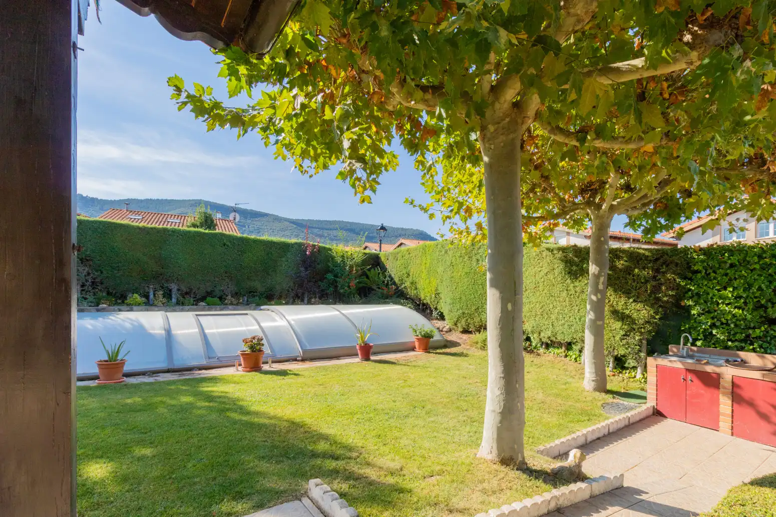 Jardín de Casa o chalet en venta en Ayegui / Aiegi con Calefacción, Trastero y Piscina