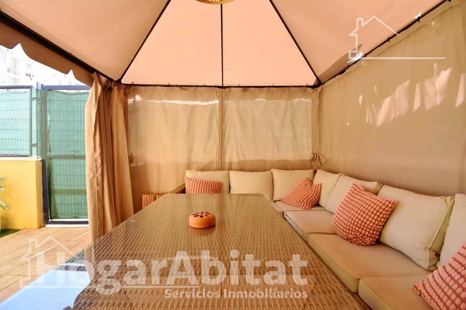Terraza de Piso en venta en Bellreguard con Aire acondicionado, Calefacción y Jardín privado