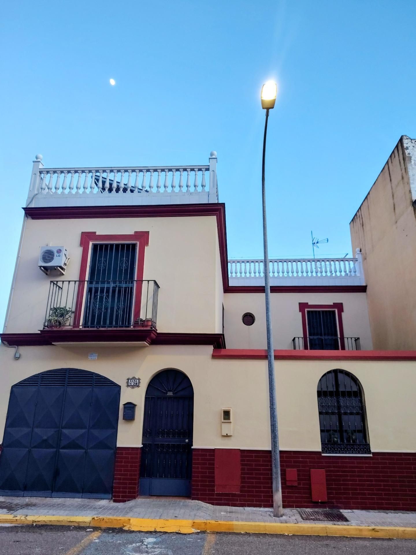 Exterior view of Single-family semi-detached for sale in Brenes  with Air Conditioner, Swimming Pool and Balcony