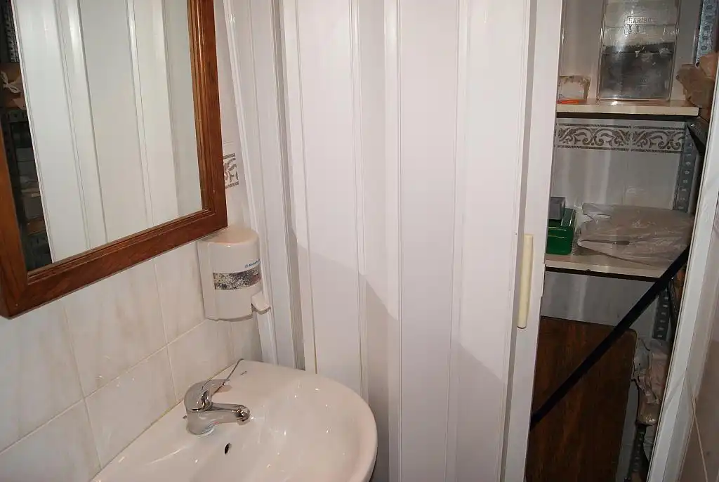 Bathroom of Commercial properties for rent in Ciutadella de Menorca  with Terrace and Internet