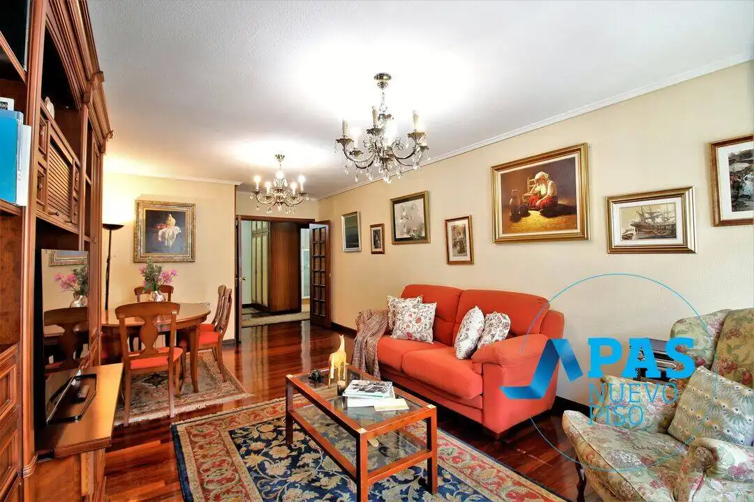 Wohnzimmer von Wohnung zum Verkauf in Santander mit Heizung und Abstellraum