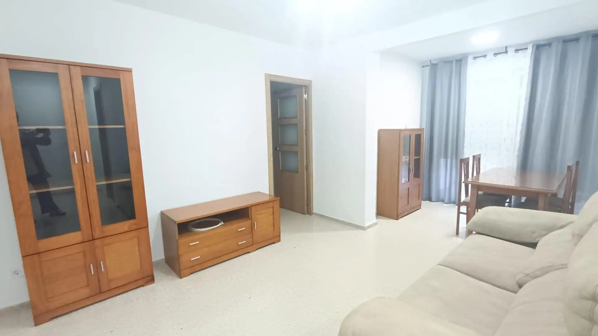 Sala de estar de Piso de alquiler en  Córdoba Capital con Aire acondicionado, Terraza y Amueblado