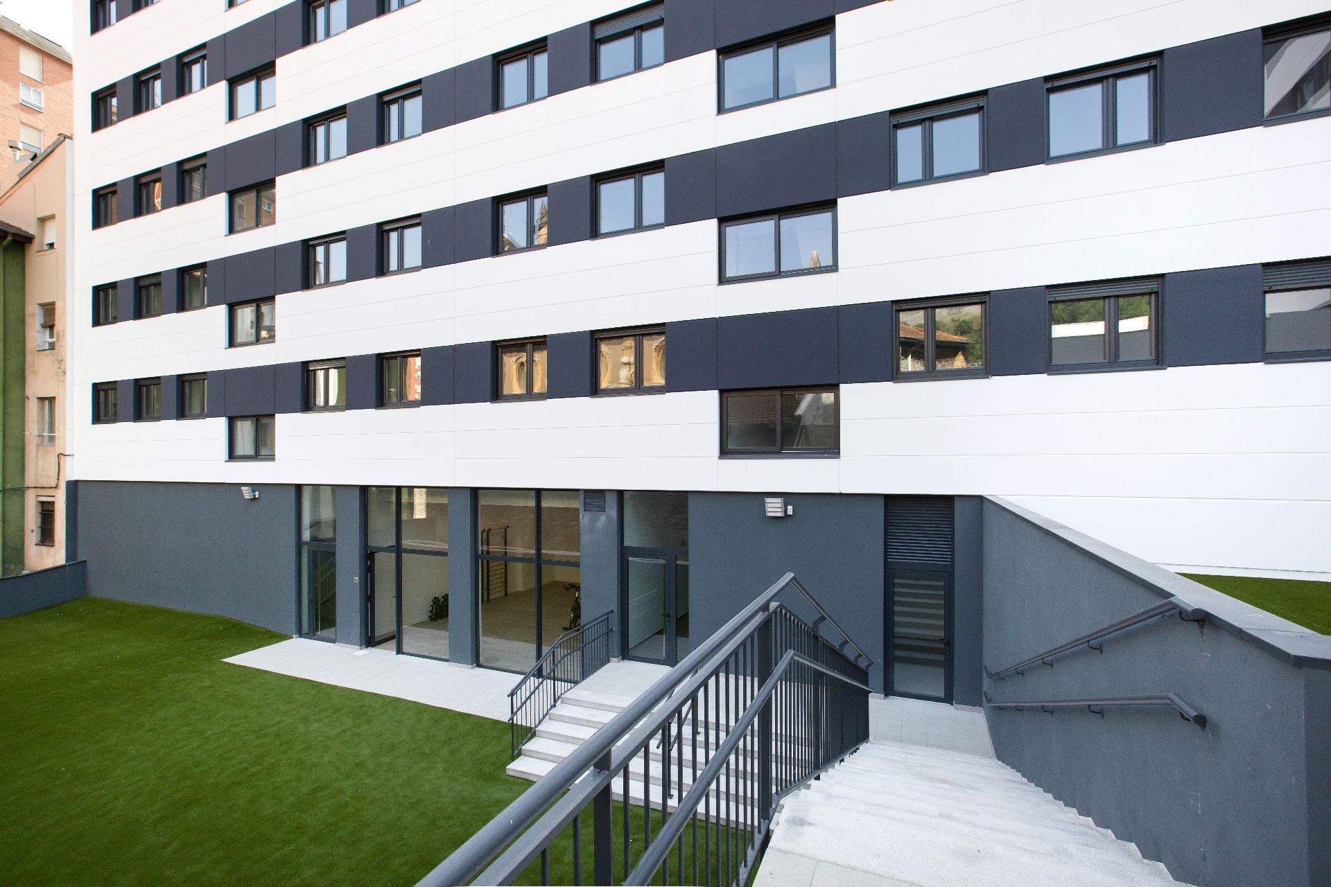 Vista exterior de Local en venda en Bilbao 