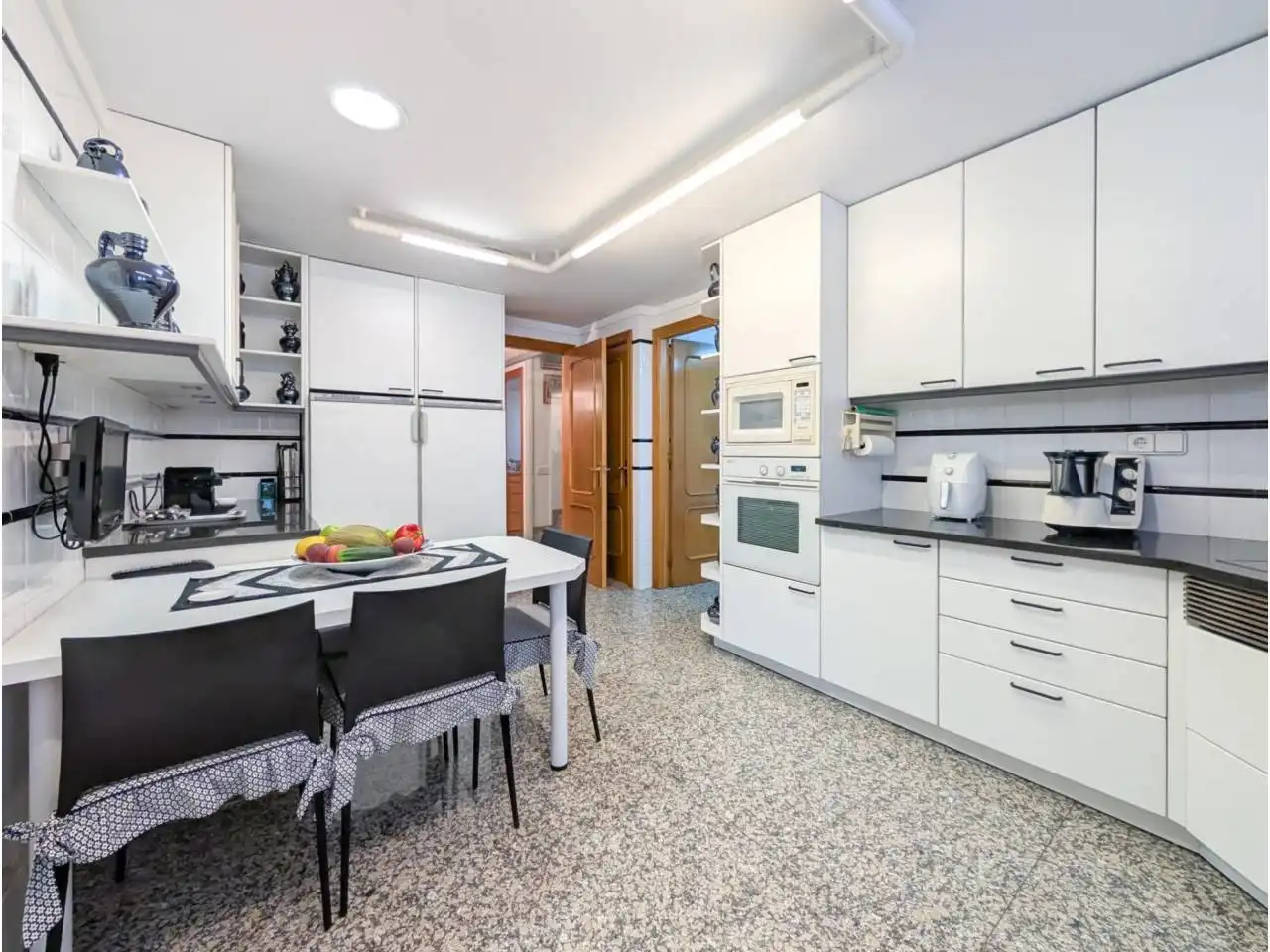 Kitchen of Houses for sale in Banyoles  with Air Conditioner, Heating and Private garden