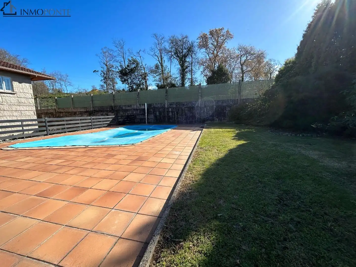 Piscina de Casa o xalet en venda en Pontevedra Capital  amb Calefacció, Jardí privat i Terrassa