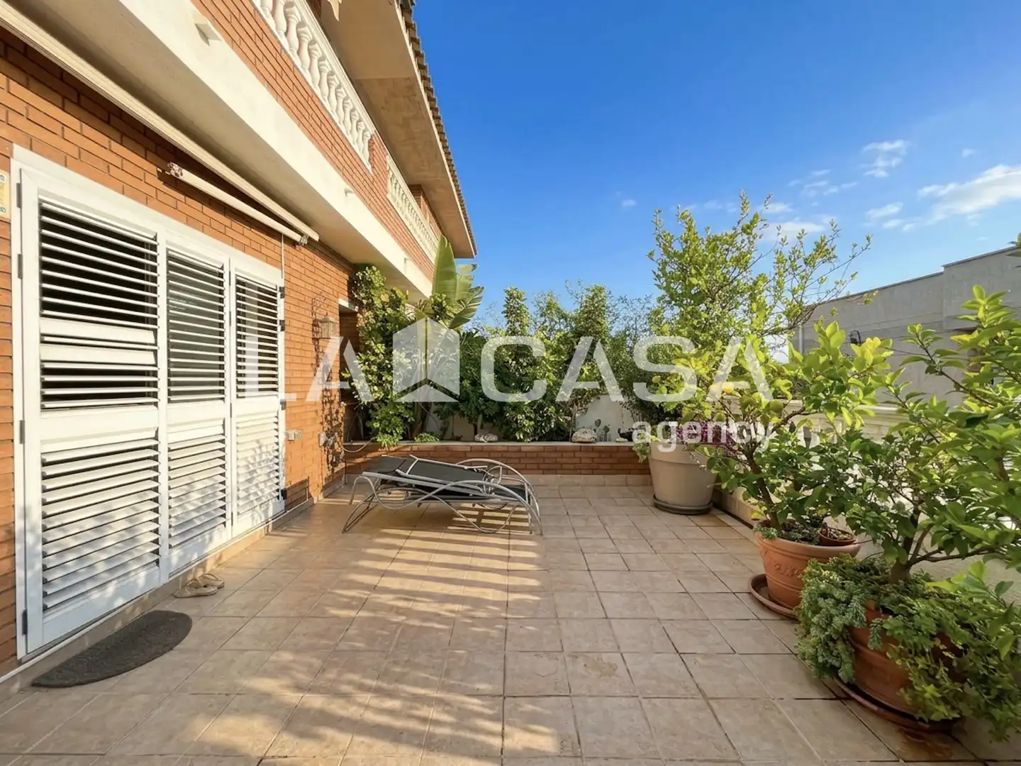 Duplex with balcony for sale in El Raval