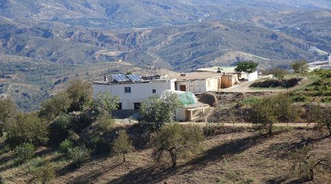 Chalet en venta en Polígonos, 2 dormitorios.