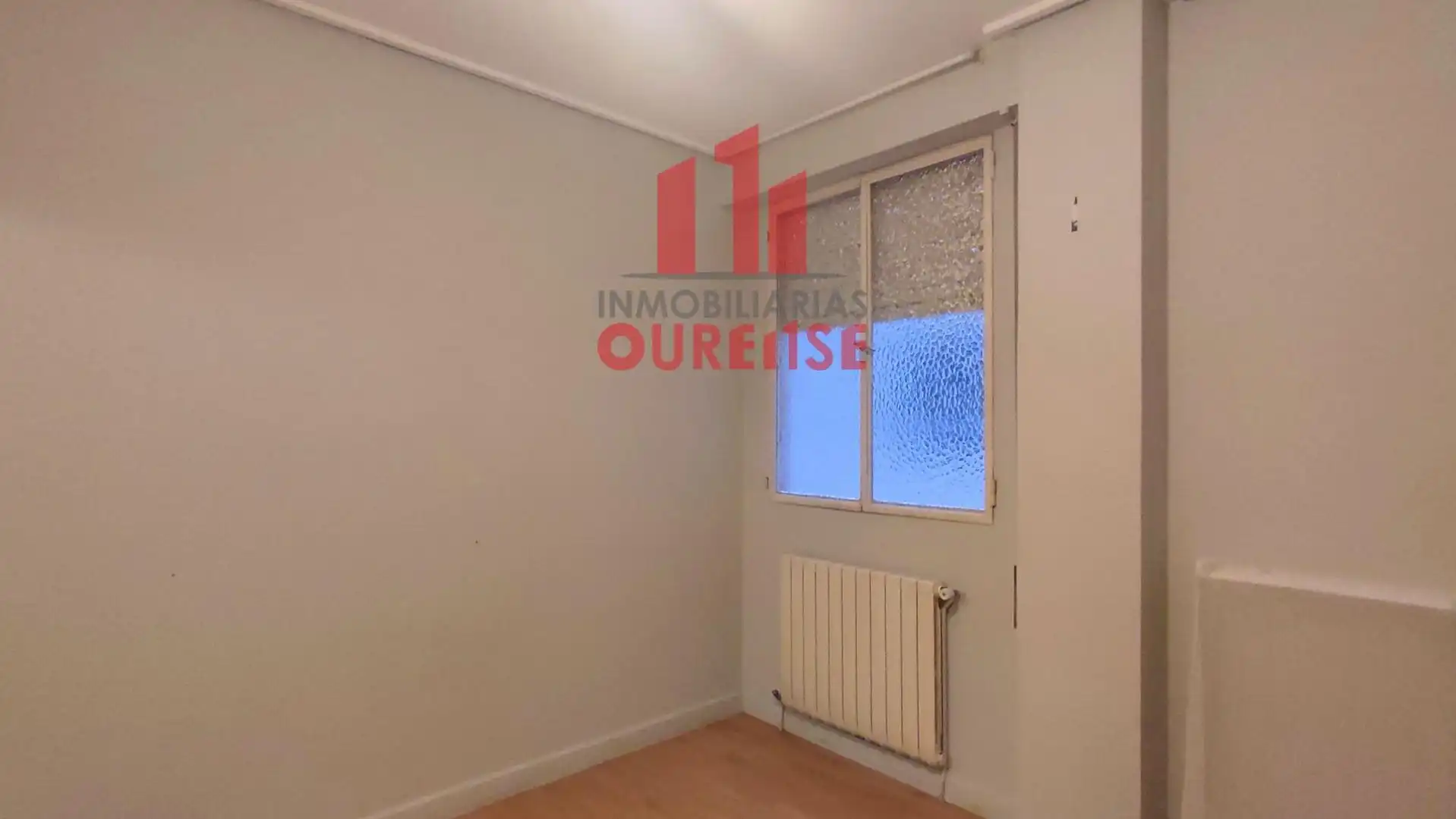 Bedroom of Flat for sale in Ourense Capital   with Heating, Storage room and Balcony